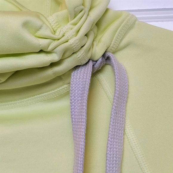 NIKE Pro Dri-Fit Hyperwarm training pullover - Picture 4 of 8